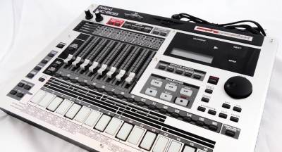 Roland MC-808